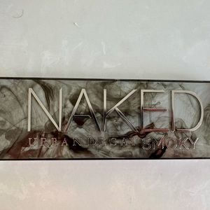 NWT URBAN DECAY NAKED SMOKY EYESHADOW PALETTE
